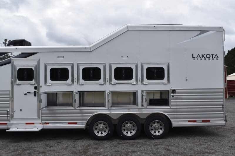 2021 Lakota BigHorn 8519TBB 5 Horse Trailer with 19′ Short Wall - Image 10