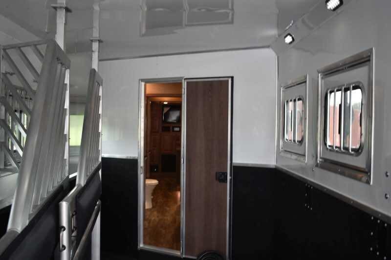 2021 Lakota BigHorn 8519TBB 5 Horse Trailer with 19′ Short Wall - Image 21