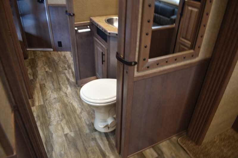 2021 Lakota BigHorn 8519TBB 5 Horse Trailer with 19′ Short Wall - Image 41
