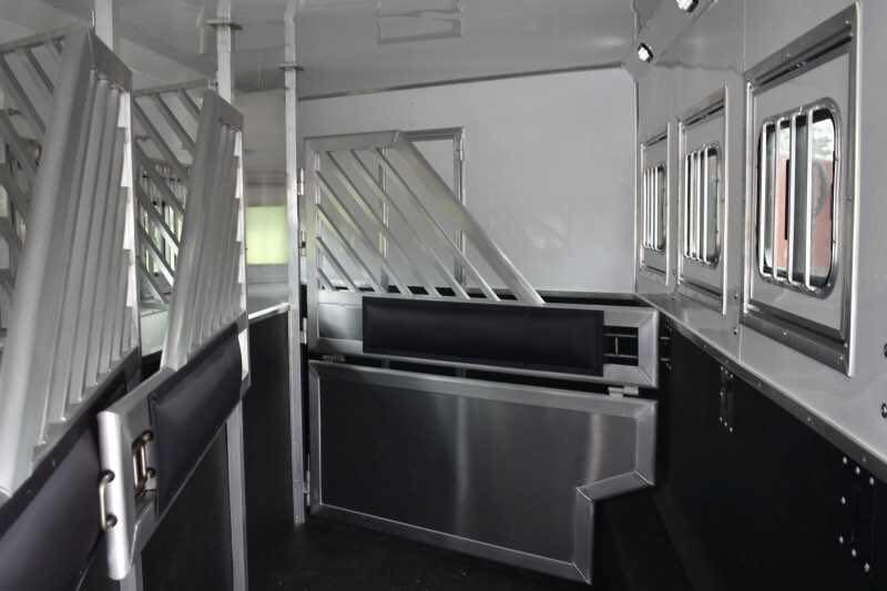 2021 Lakota BigHorn 8519TBB 5 Horse Trailer with 19′ Short Wall - Image 20