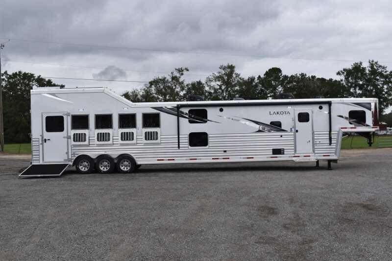 2021 Lakota BigHorn 8519TBB 5 Horse Trailer with 19′ Short Wall - Image 3