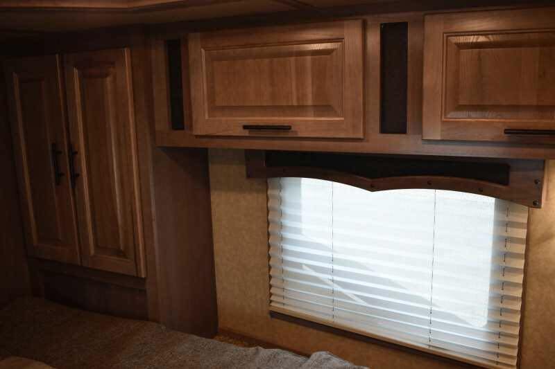 2021 Lakota BigHorn 8519TBB 5 Horse Trailer with 19′ Short Wall - Image 33