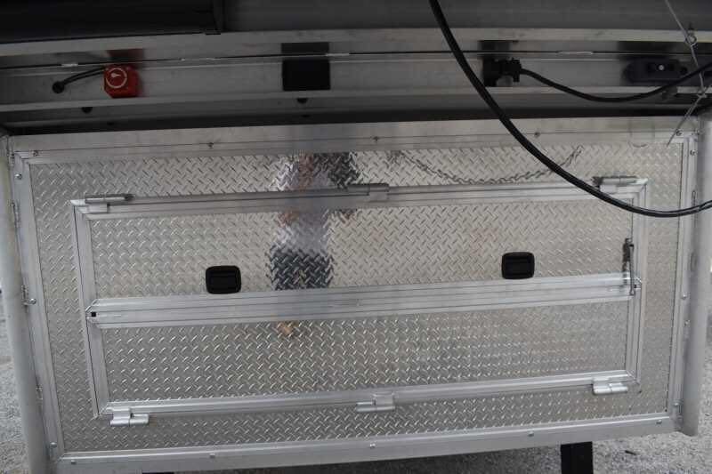 2021 Lakota BigHorn 8519TBB 5 Horse Trailer with 19′ Short Wall - Image 11