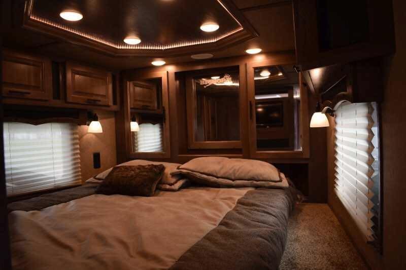 2021 Lakota BigHorn 8519TBB 5 Horse Trailer with 19′ Short Wall - Image 34