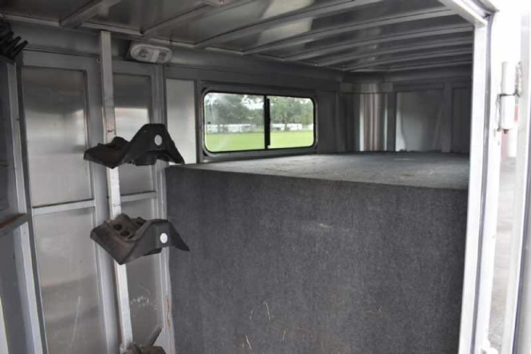 2018 Adam 7304GN 3 Horse Trailer - Image 7