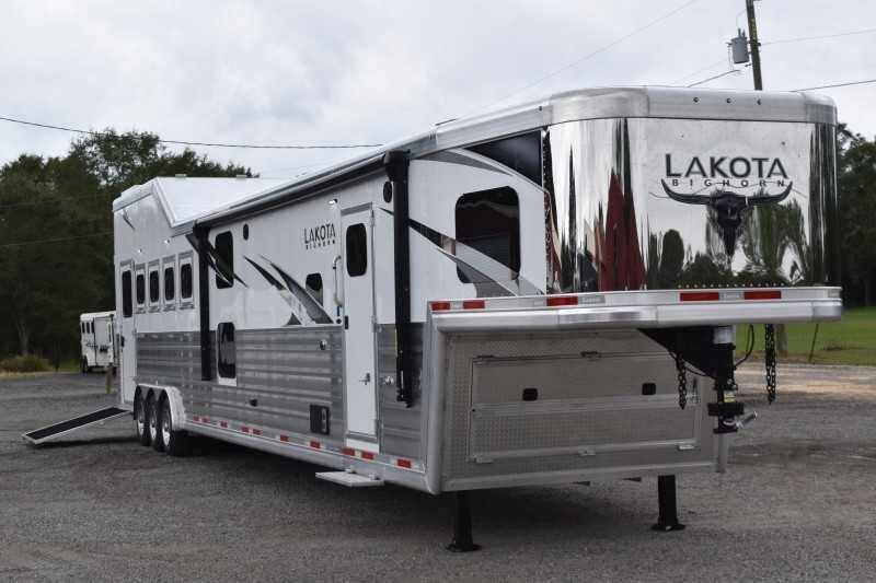 2021 Lakota BigHorn 8519TBB 5 Horse Trailer with 19′ Short Wall - Image 4