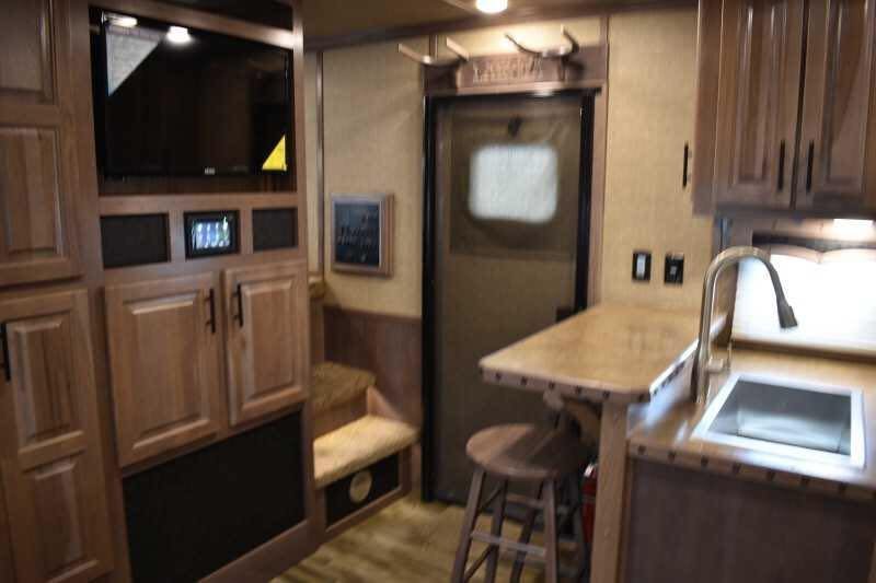 2021 Lakota BigHorn 8519TBB 5 Horse Trailer with 19′ Short Wall - Image 40