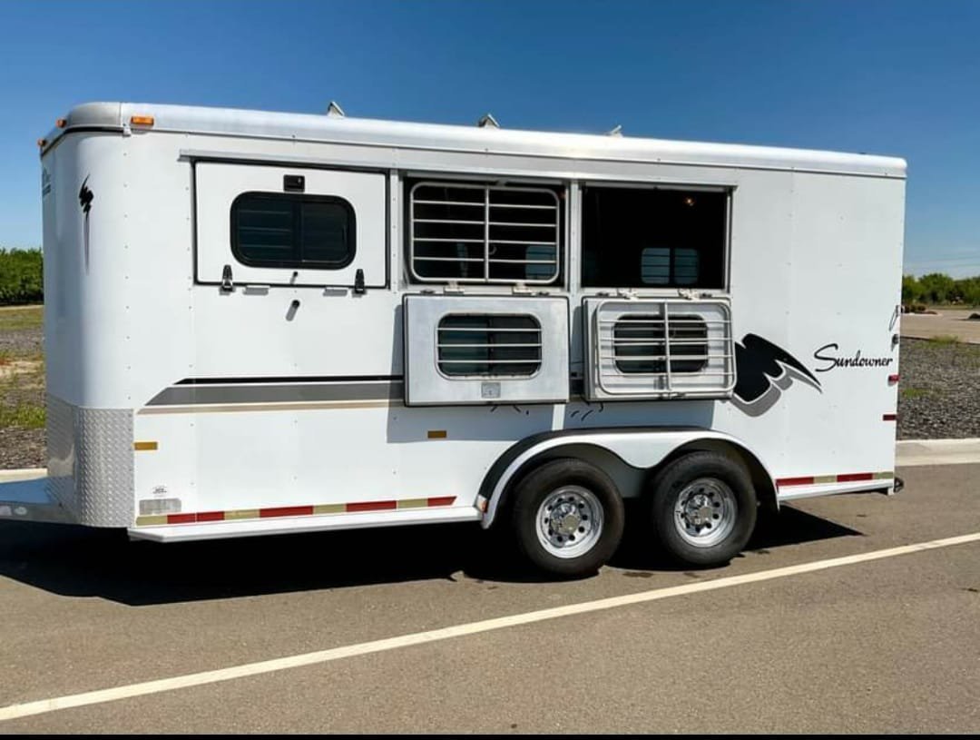 1999 Sundowner 3 Horse Trailer - Image 5