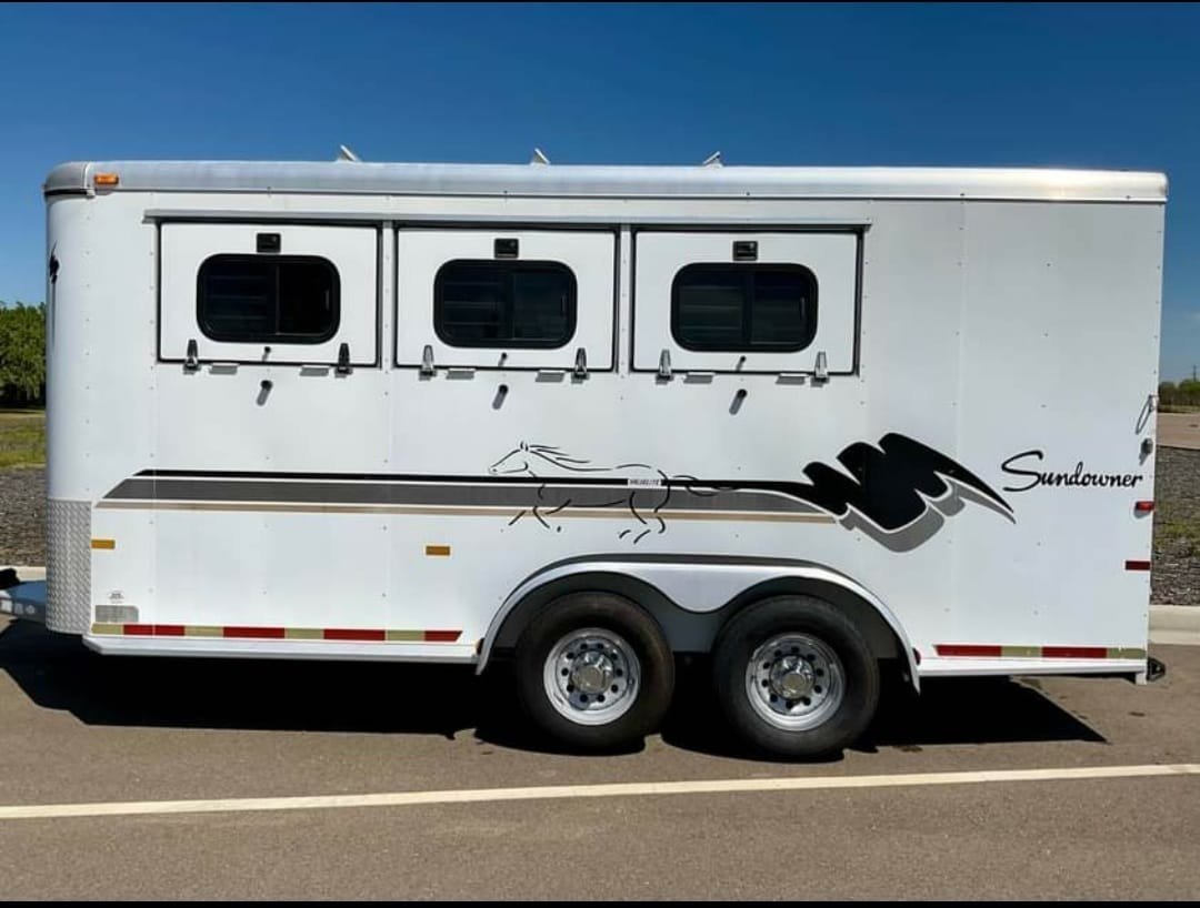 1999 Sundowner 3 Horse Trailer - Image 3