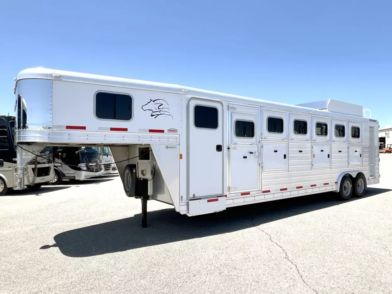 2015 Sooner 6 Horse Gooseneck - Image 22