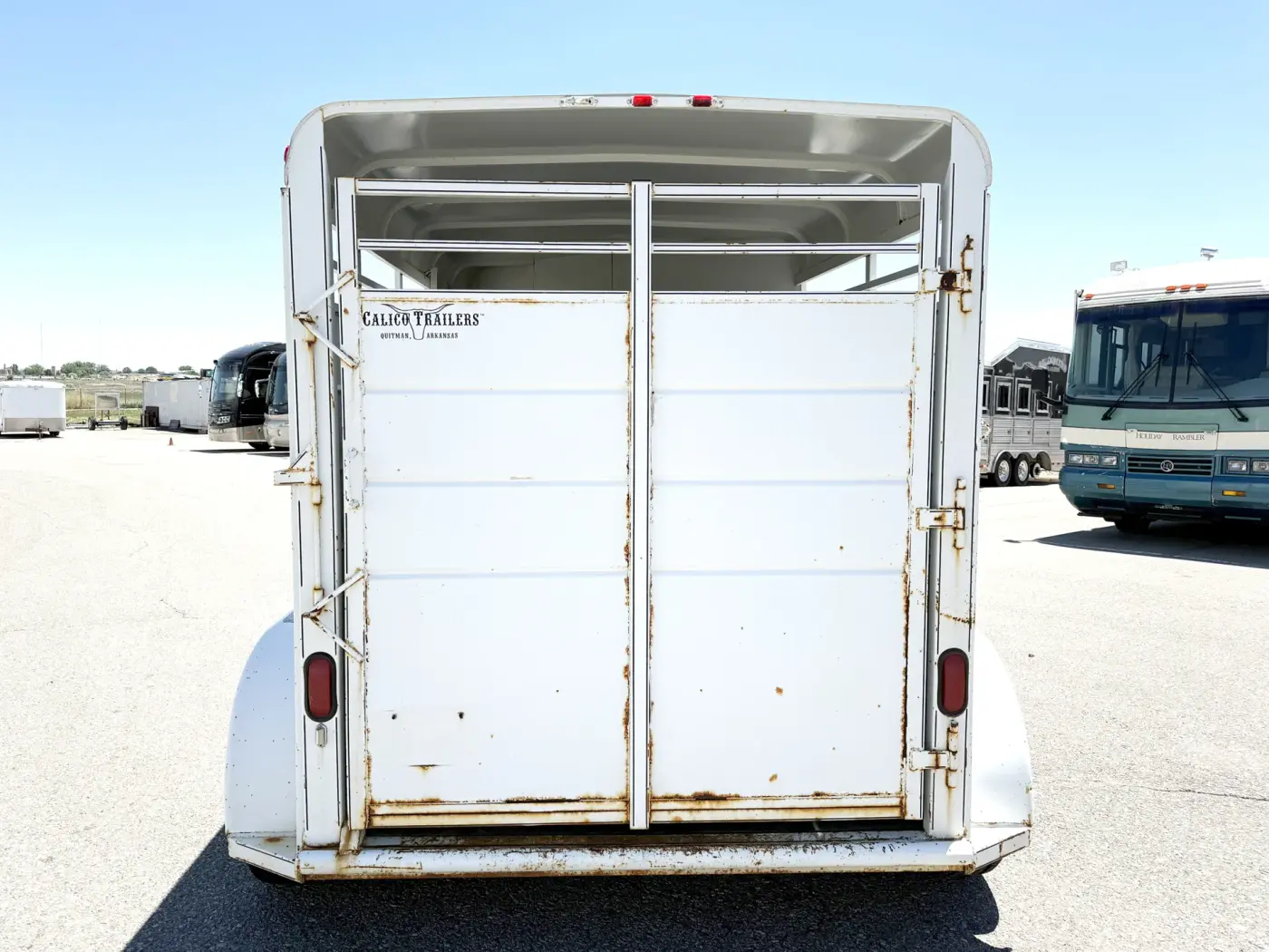 2012 Calico 2HBP 2-Horse Bumper Pull Horse Trailer - Image 8