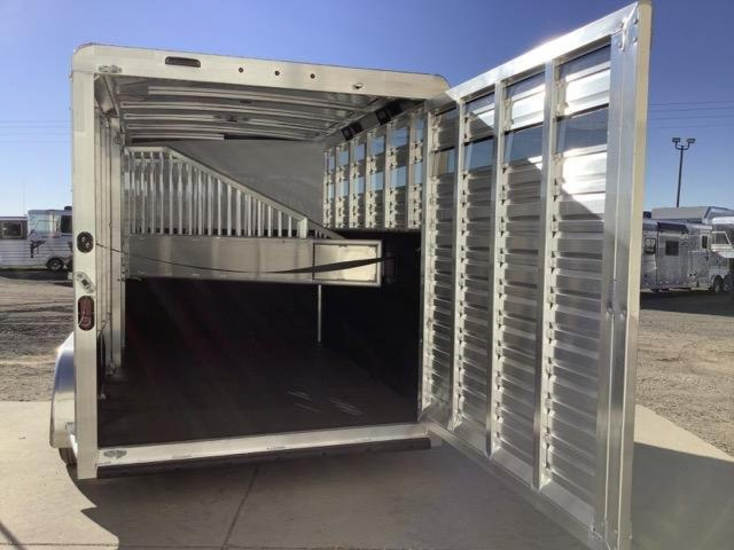 2023 Exiss 3-Horse Bumper Pull Horse Trailer Exiss 3 horse trailer - Image 3