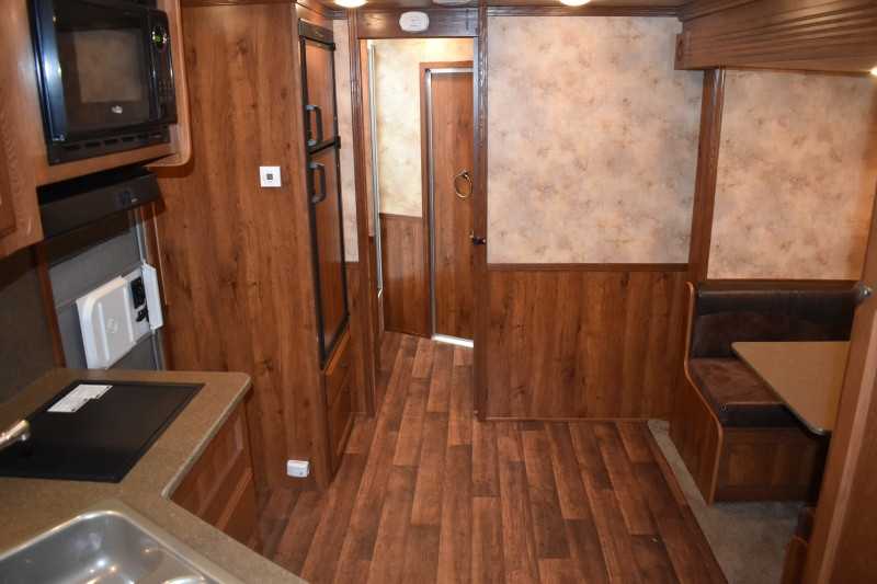 2013 Lakota 8311LQ 3-Horse Trailer With 11 ft Short Wall - Image 8