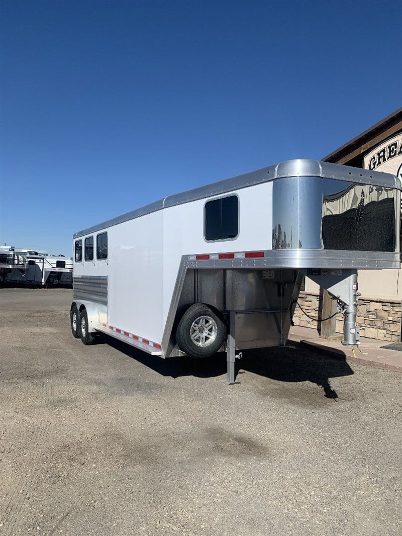 2025 Featherlite 9600 Premier Tack 3-Horse Horse Trailer Featherlite 3 horse trailer