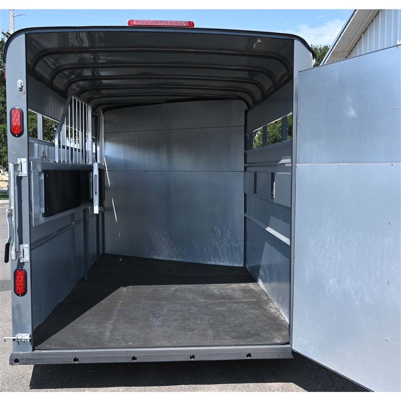 2024 Maverick 3-Horse Bumper Pull Stock Combo Trailer 3 horse bumper pull - Image 2