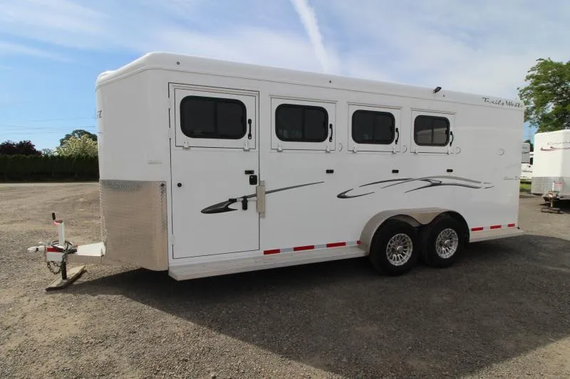 2019 Trails West Manufacturing Classic II 4-Horse