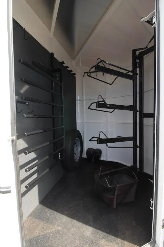 2019 Trails West Manufacturing Classic II 4-Horse Trailer - Image 4