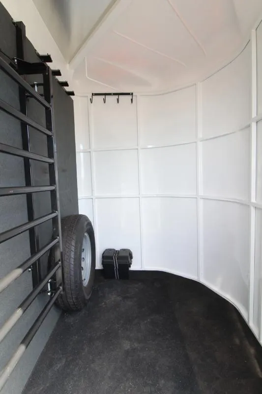 2019 Trails West Manufacturing Classic II 4-Horse Trailer - Image 11