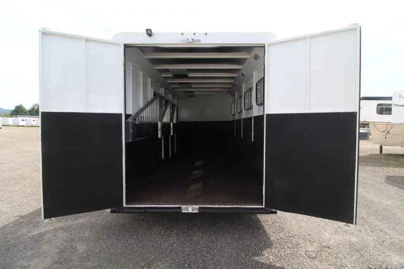 2019 Trails West Manufacturing Classic II 4-Horse Trailer - Image 2