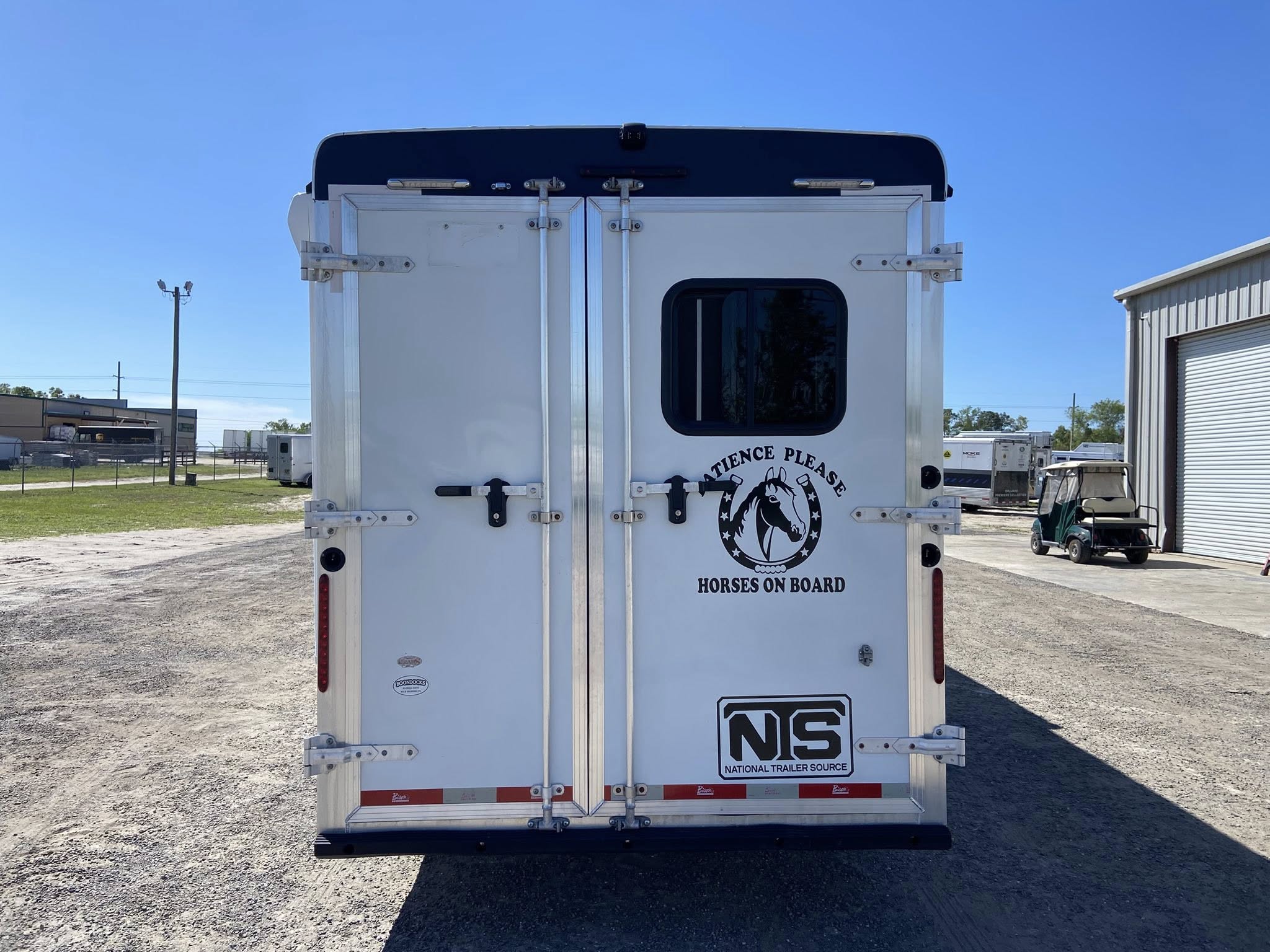 2022 Bison Silverado 3-Horse 10 ft Living Quarters Horse Trailer - Image 9