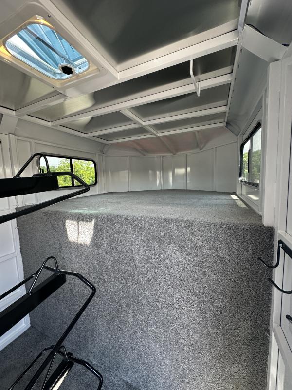 2023 Trails West GN-4H Adventure MX 4-Horse Gooseneck Horse Trailer - Image 3