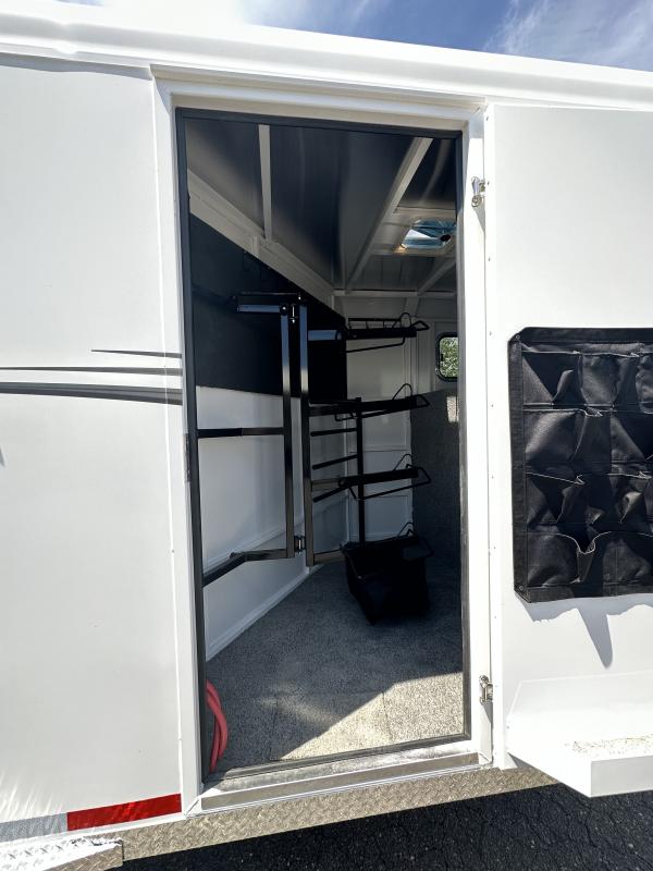 2023 Trails West GN-4H Adventure MX 4-Horse Gooseneck Horse Trailer - Image 4