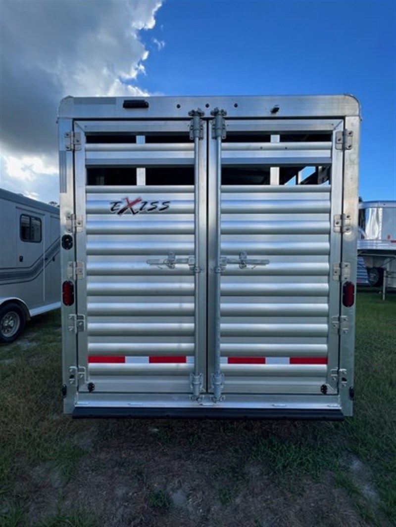 2024 Exiss Express SS 3-Horse Gooseneck Horse Trailer 3 horse gooseneck trailer - Image 3