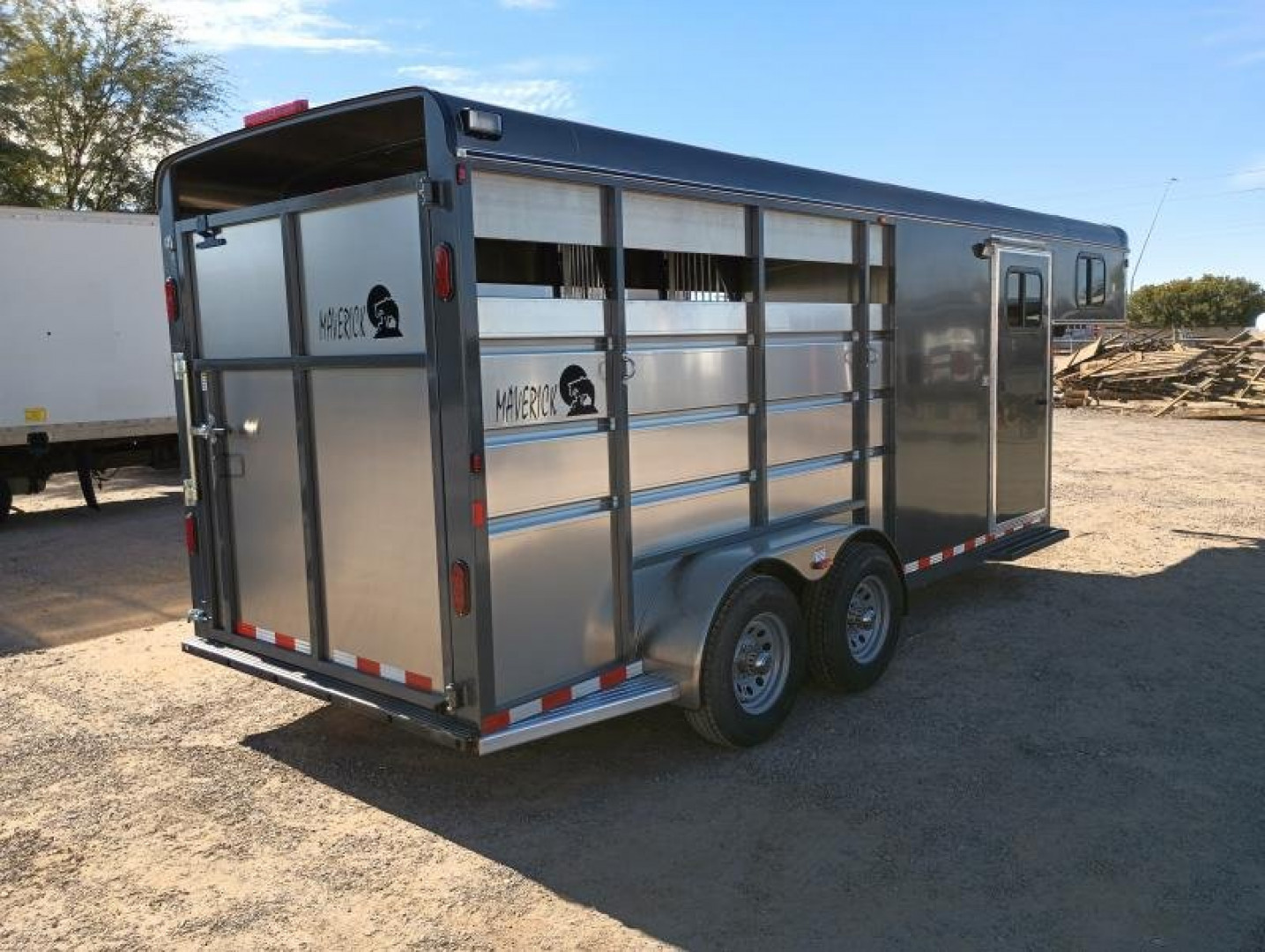 2024 Maverick 3-Horse Gooseneck Horse Trailer - Image 12