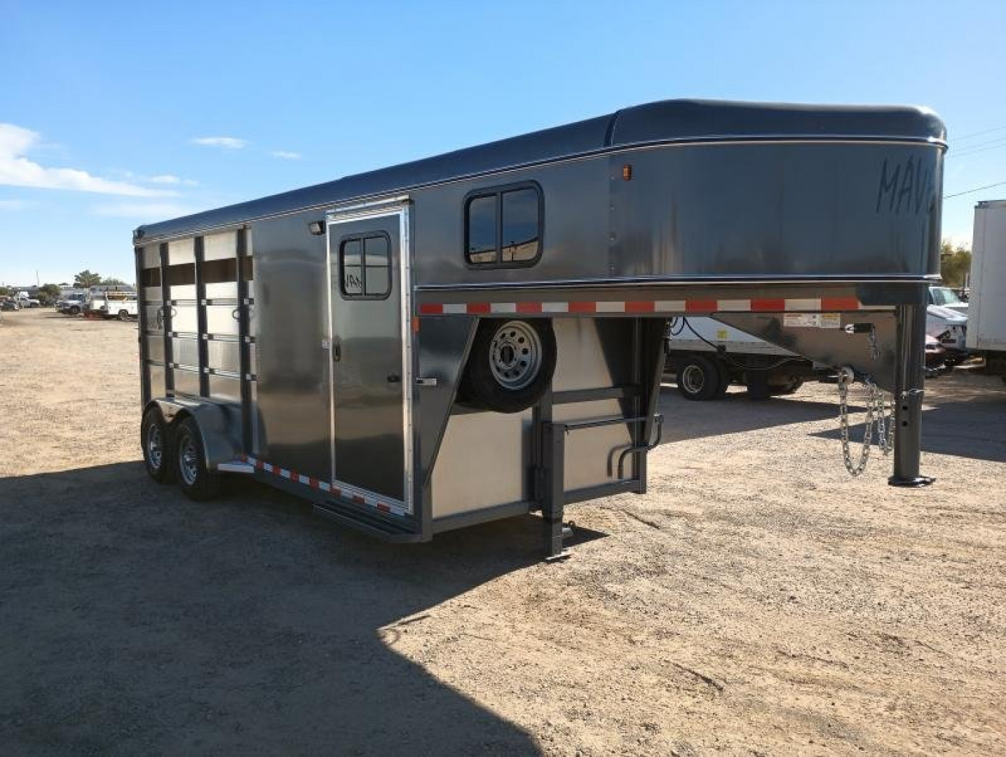 2024 Maverick 3-Horse Gooseneck Horse Trailer - Image 13