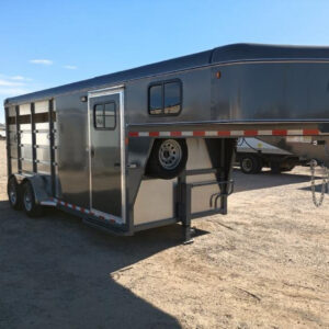 2024 Maverick 3-Horse Gooseneck Horse Trailer