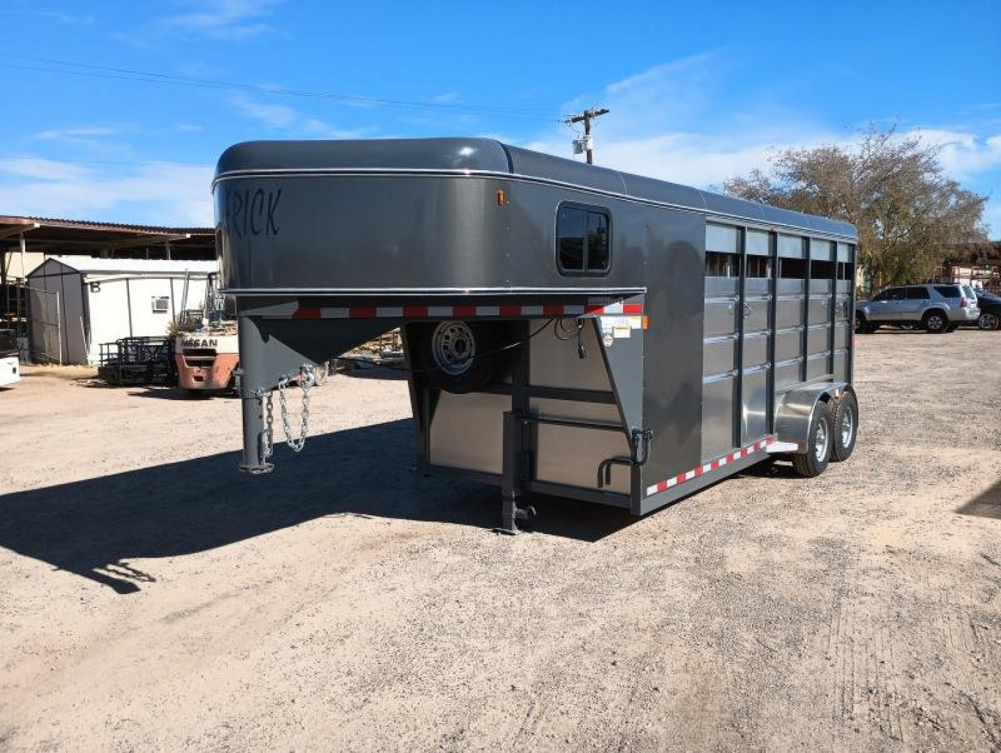 2024 Maverick 3-Horse Gooseneck Horse Trailer - Image 8