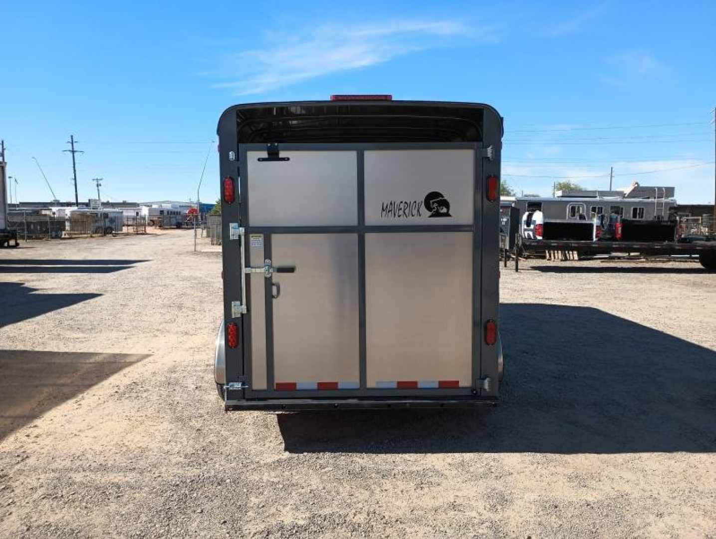 2024 Maverick 3-Horse Gooseneck Horse Trailer - Image 11