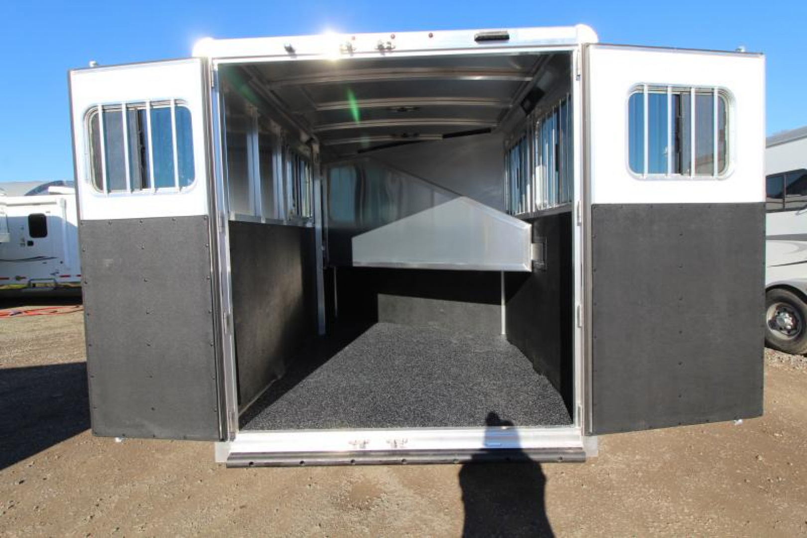 2025 Exiss Express 2-Horse Slant Load Horse Trailer 2 horse slant load trailer - Image 6
