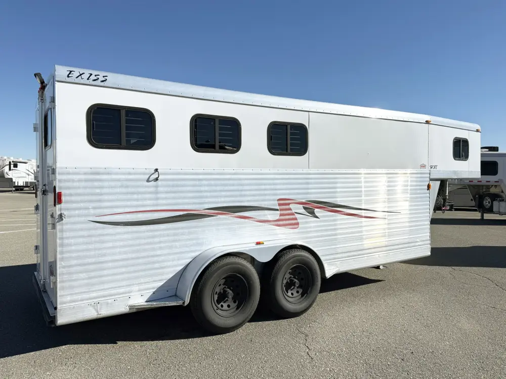 2004 Exiss Sport 3 Horse Trailer