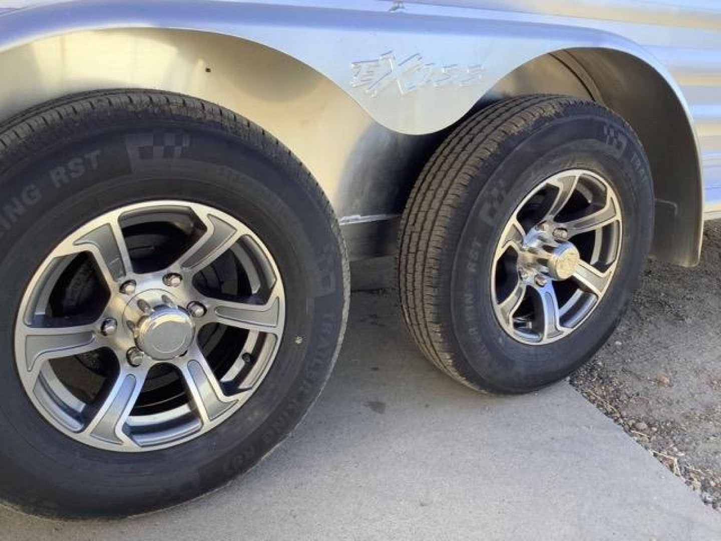 2023 Exiss 3-Horse Bumper Pull Horse Trailer Exiss 3 horse trailer - Image 4