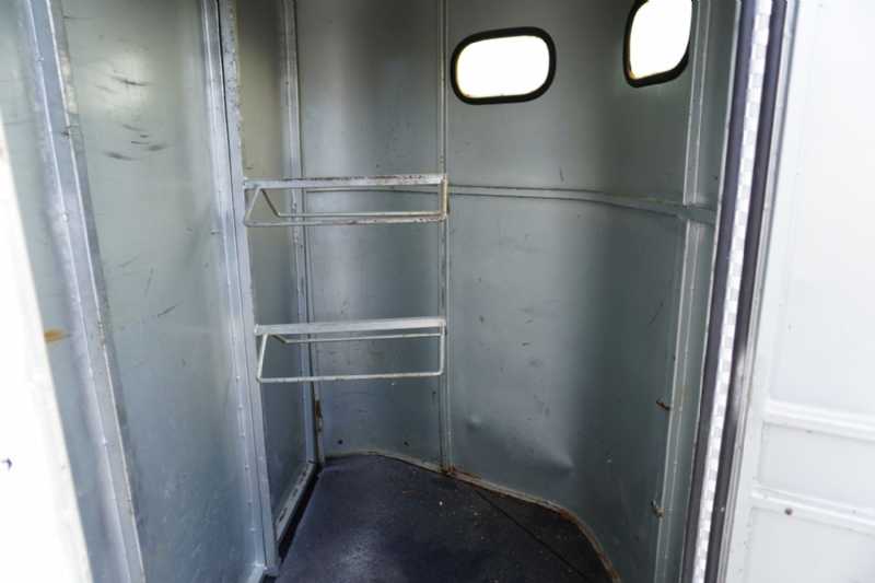2015 Bee 2HBP 2-Horse Trailer with 2 ft Short Wall - Image 4