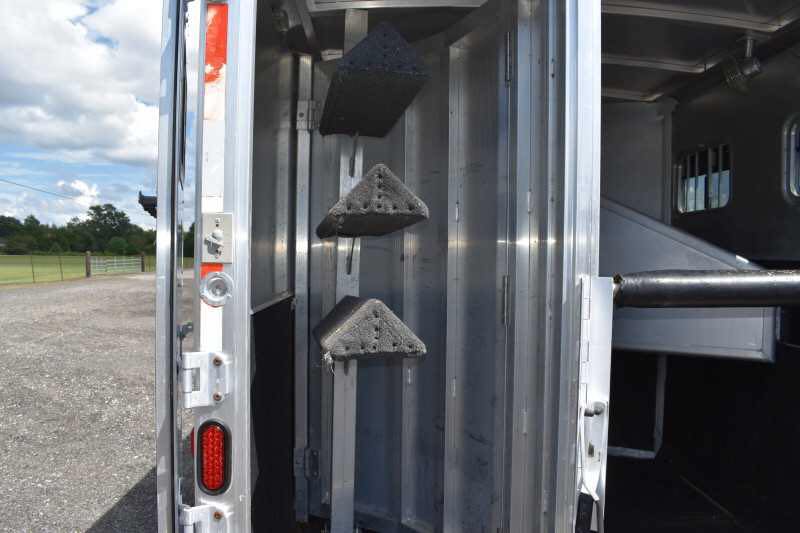 2002 Exiss SS20 2-Horse Trailer With 2 ft Short Wall - Image 14