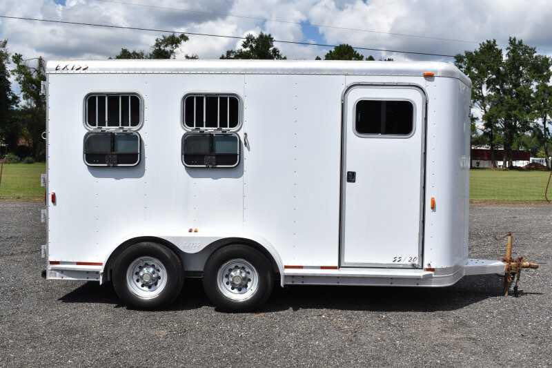 2002 Exiss SS20 2-Horse Trailer With 2 ft Short Wall