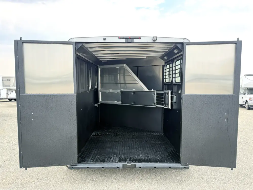 2026 Logan Coach Bullseye 2-Horse Bumper Pull Trailer - Image 7