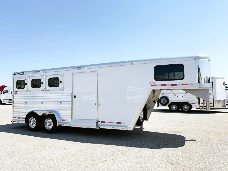 2027 Cimarron Norstar 3-Horse Gooseneck Trailer - Image 11