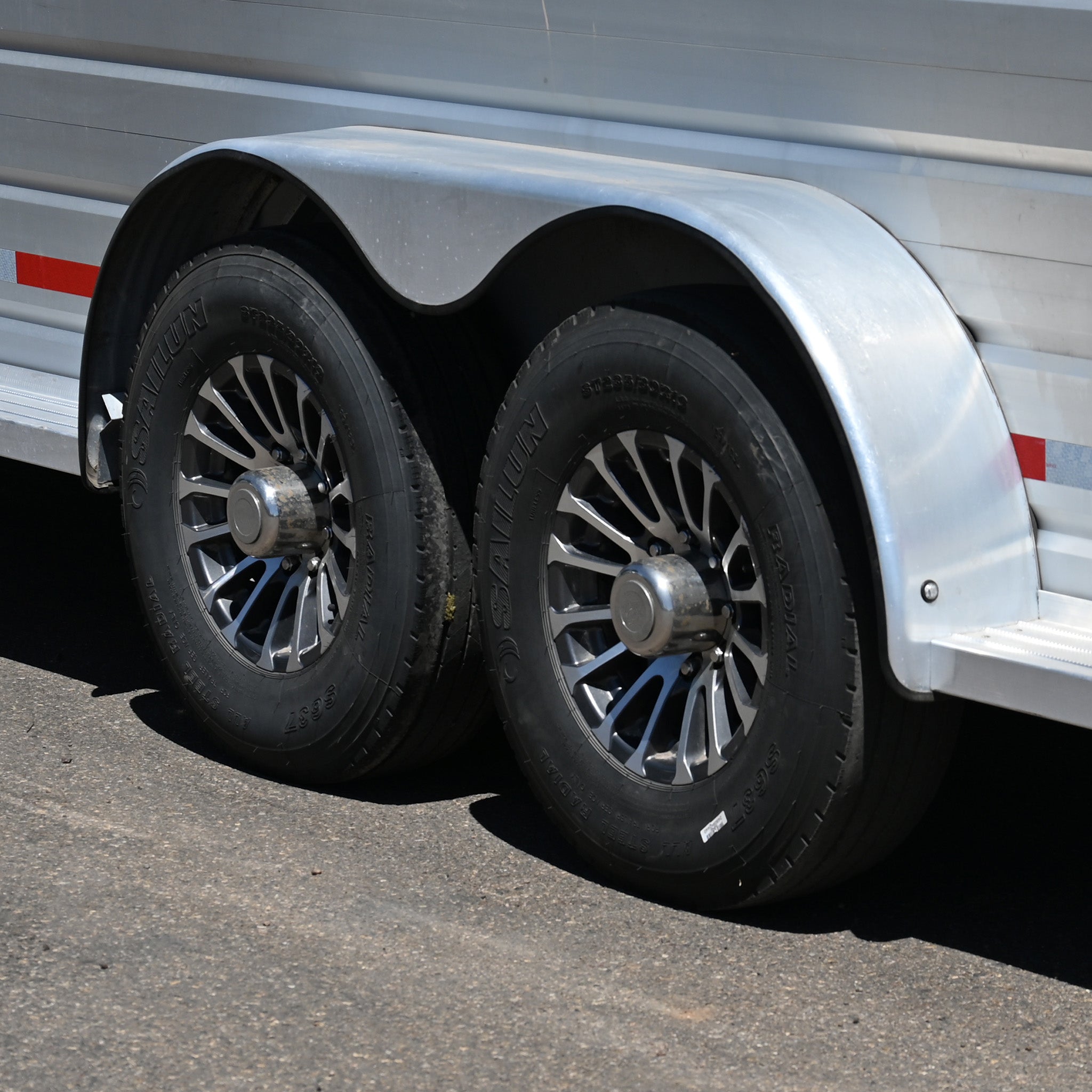 2024 Trails West Santa Fe 4-Horse Bumper Pull Horse Trailer - Image 4