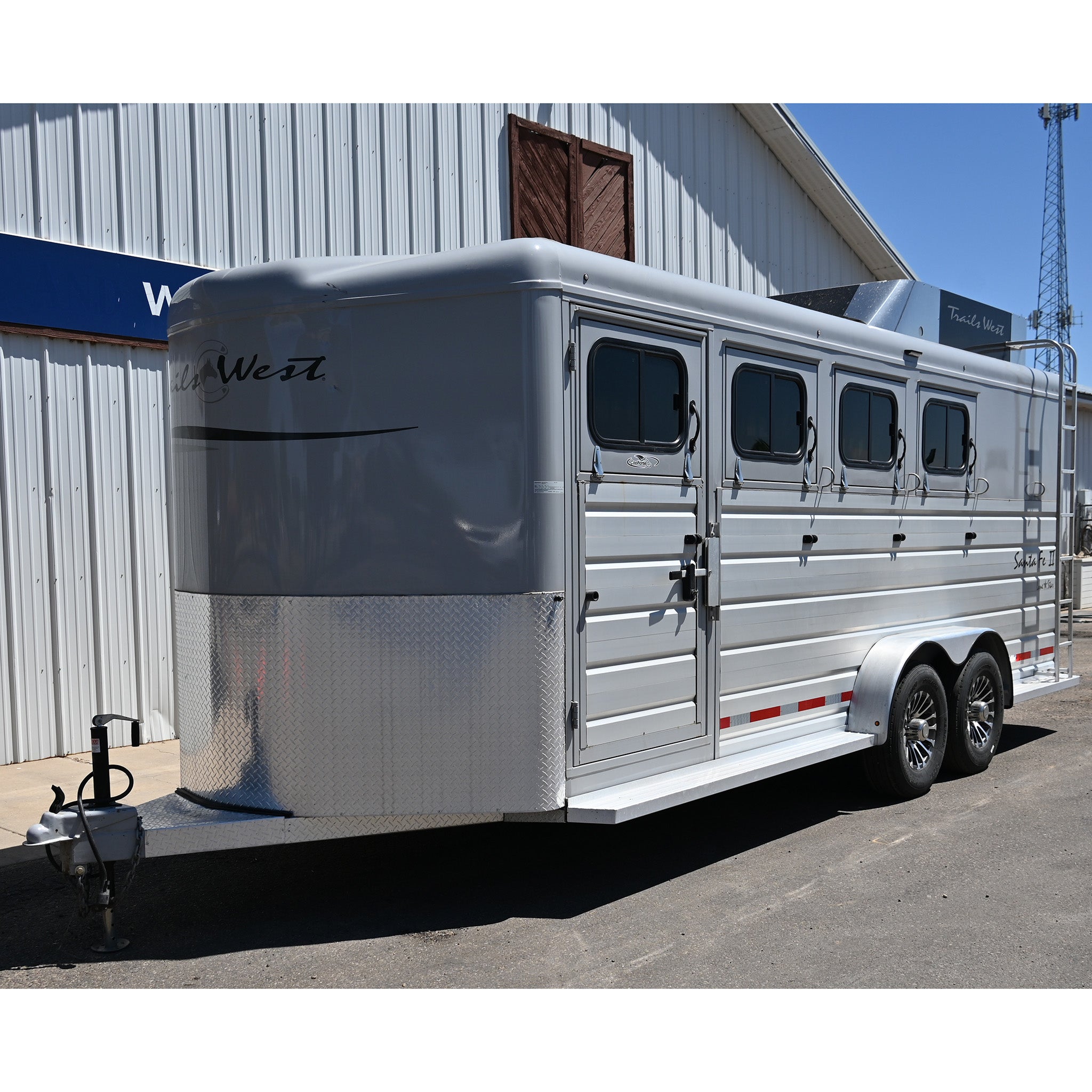 2024 Trails West Santa Fe 4-Horse Bumper Pull Horse Trailer - Image 7
