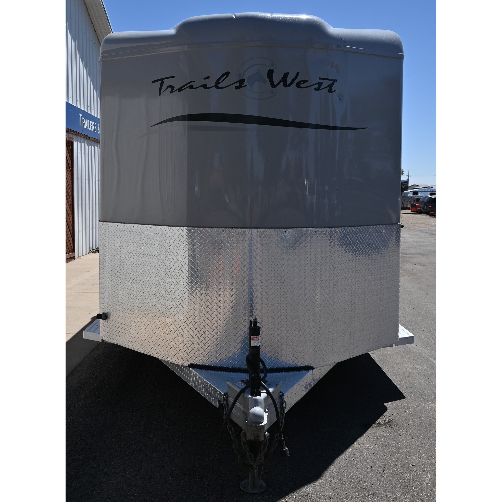 2024 Trails West Santa Fe 4-Horse Bumper Pull Horse Trailer - Image 9