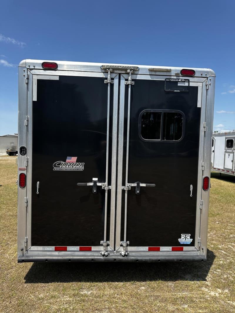 2019 Cimarron 3 Horse Slant Load Gooseneck With Living Quarters - Image 12