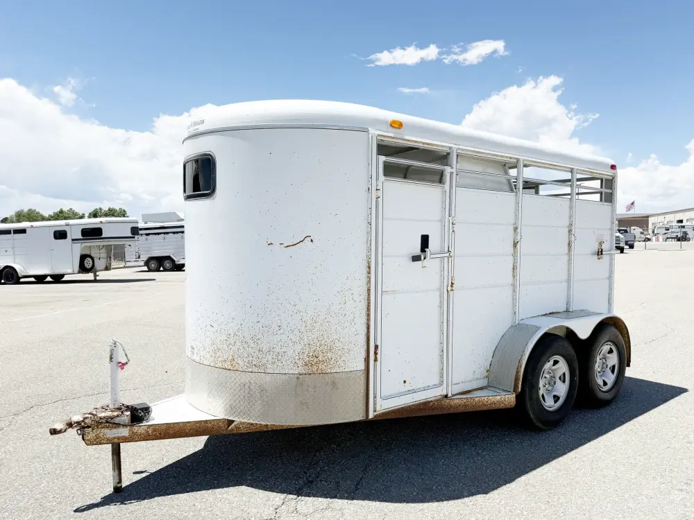2012 Calico 2HBP 2-Horse Bumper Pull Horse Trailer - Image 5