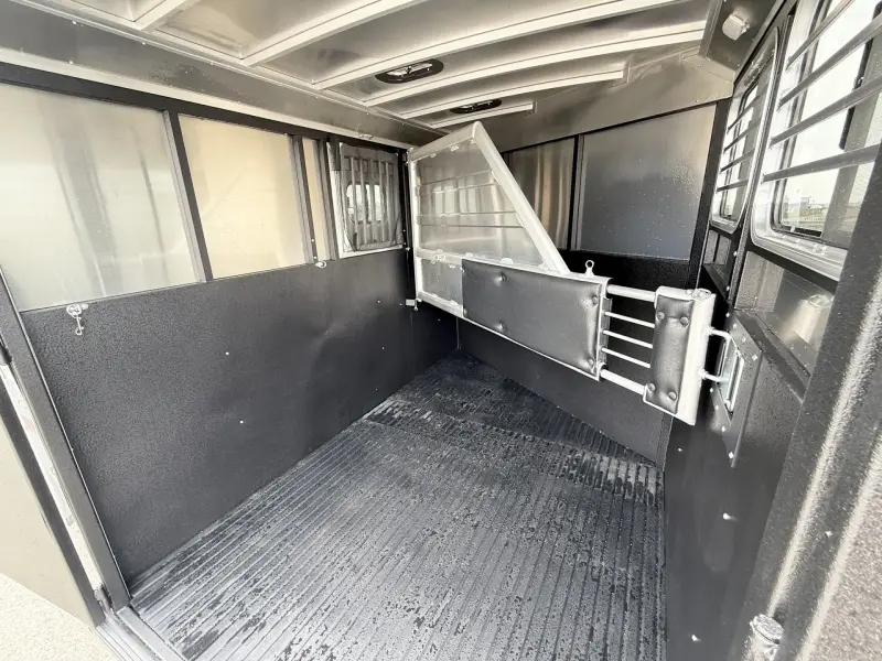 2026 Logan Coach Bullseye 2-Horse Bumper Pull Trailer - Image 11