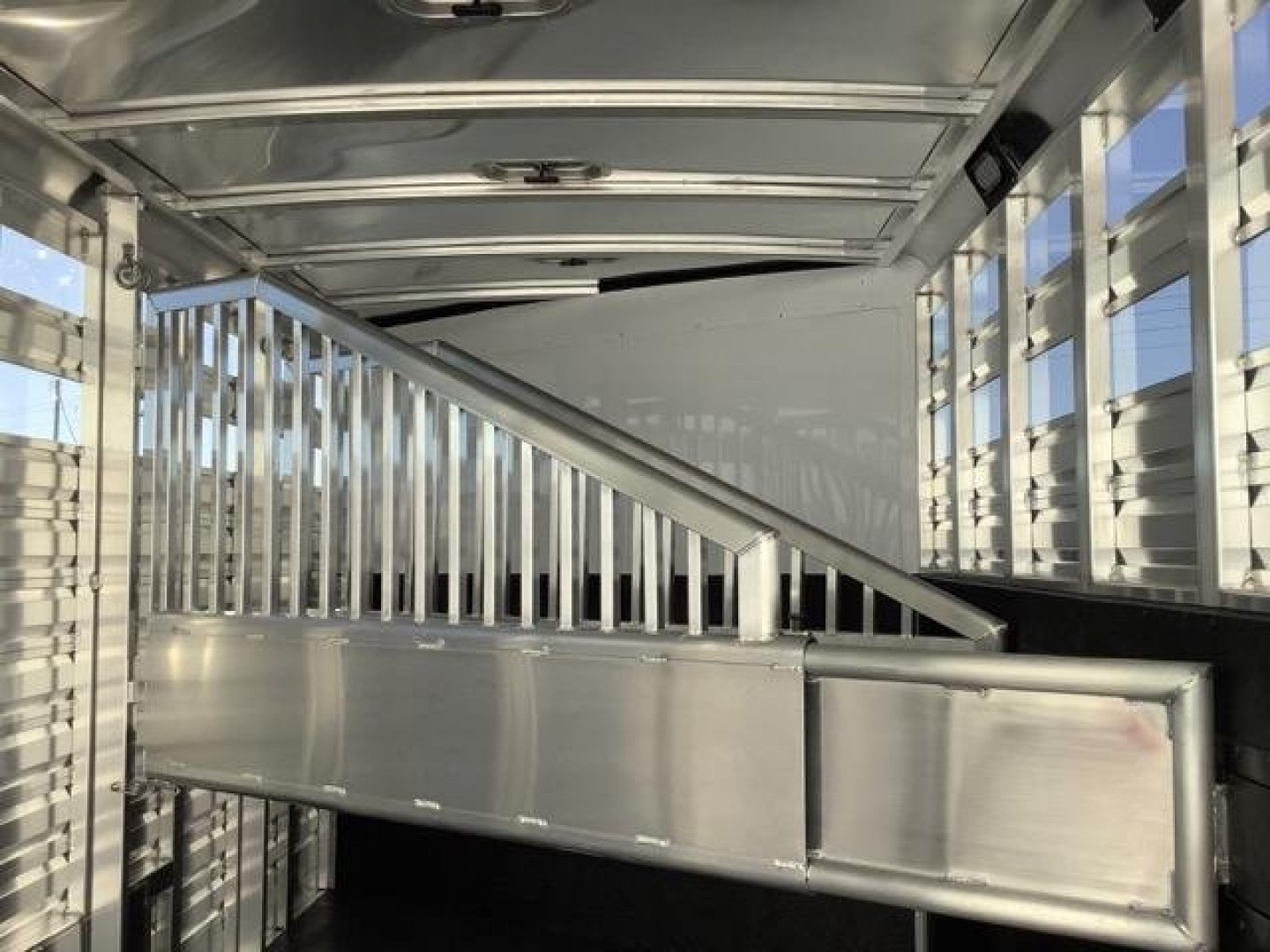 2023 Exiss 3-Horse Bumper Pull Horse Trailer Exiss 3 horse trailer - Image 5