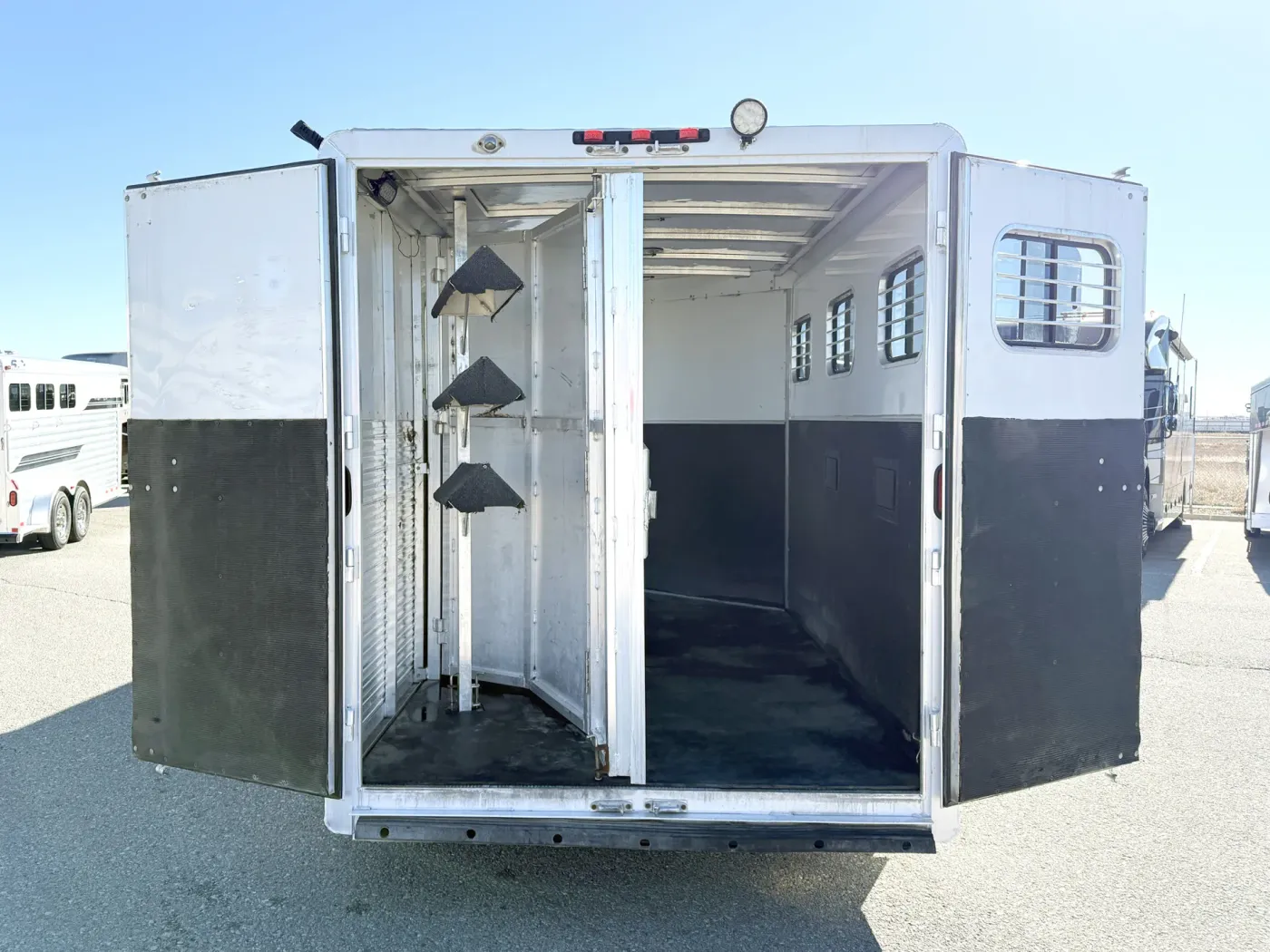 2004 Exiss Sport 3 Horse Trailer - Image 7