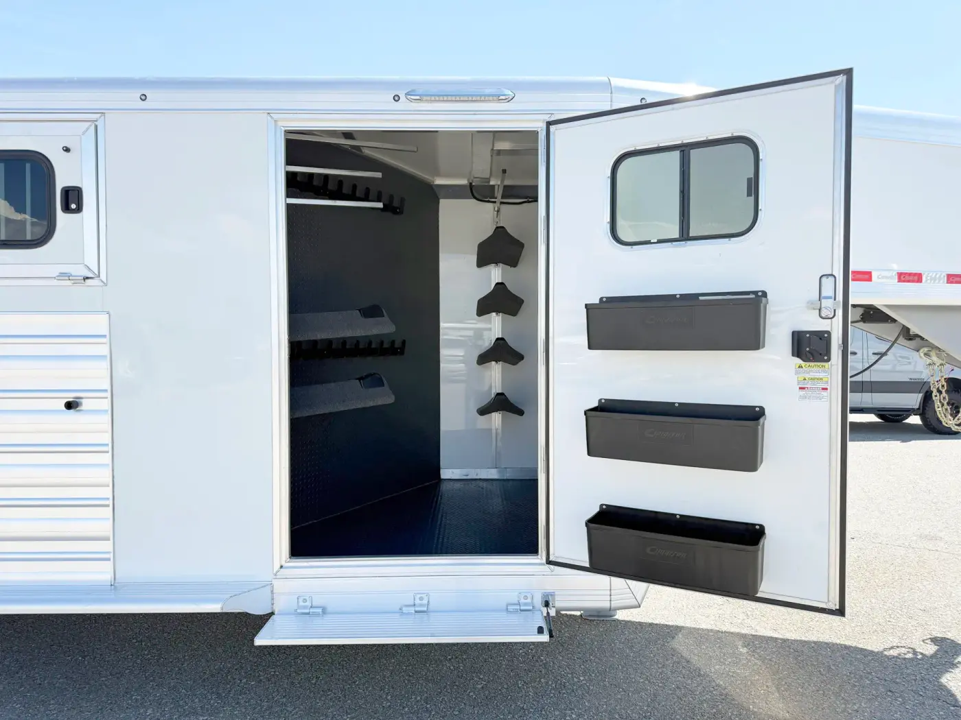 2025 Cimarron Norstar 5-Horse Gooseneck Trailer - Image 11