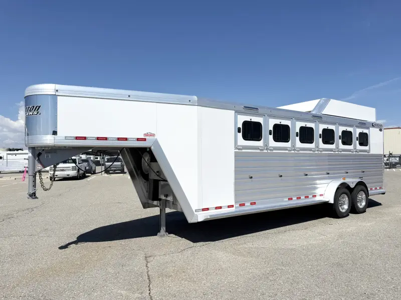 2025 Cimarron Norstar 5-Horse Gooseneck Trailer - Image 3
